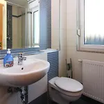 Doppelhaushaelfte, Nyaraló *