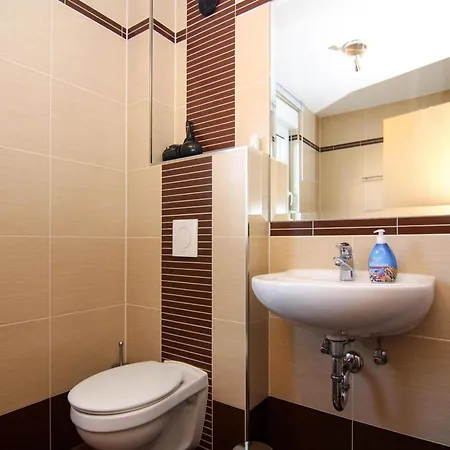 Doppelhaushaelfte, * ツィングシュト