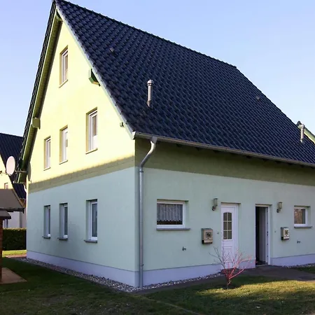 Nyaraló Doppelhaushaelfte, Zingst